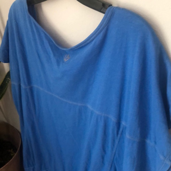 Livi Active by Lane Bryant royal blue 18/20 top - Picture 7 of 16